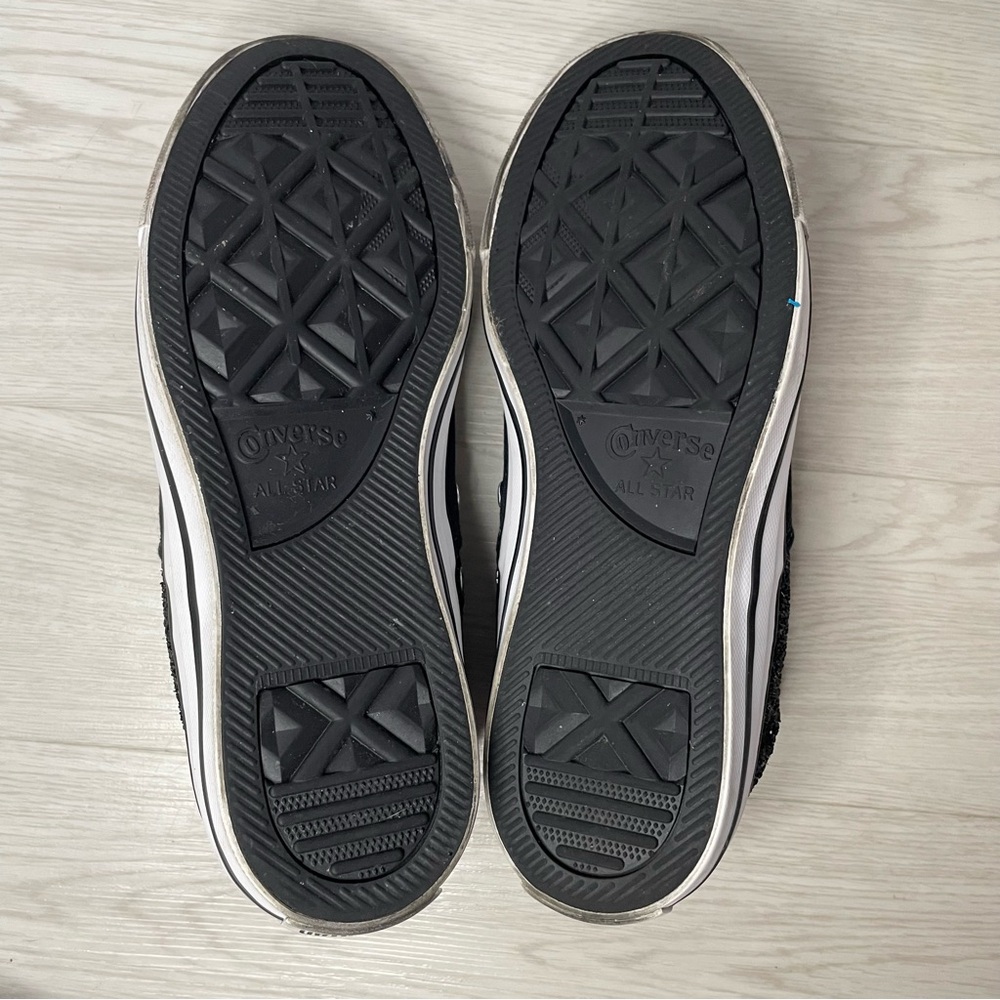 Converse All Star Low Top Women's 7 Black/Black Glitter Lace Up EUC Sneakers - Picture 6 of 6
